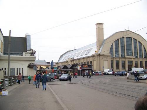 Grossmarkt in Riga (100_1065.JPG) wird geladen. Eindrucksvolle Fotos aus Lettland erwarten Sie.